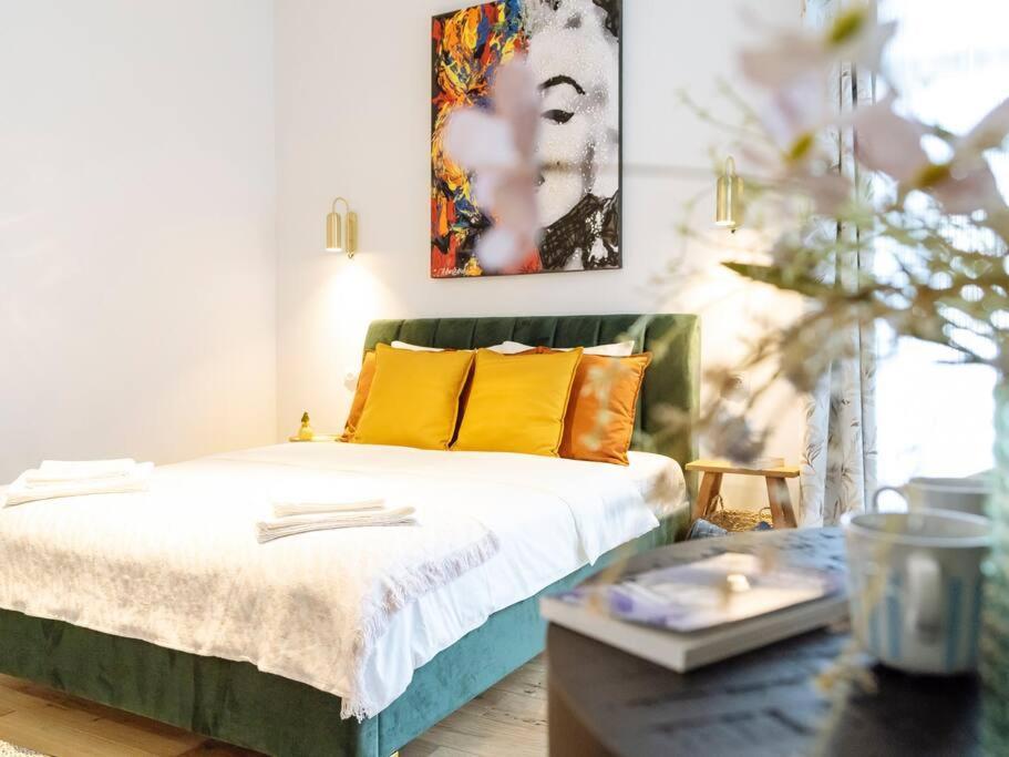 Le Bijou De Marilyn Apartment Букурещ Екстериор снимка